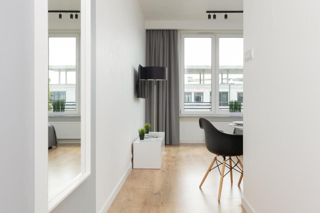 Wola Pet-Friendly Apartments With Ac Slawinska By Noclegi Renters Warschau Exterior foto