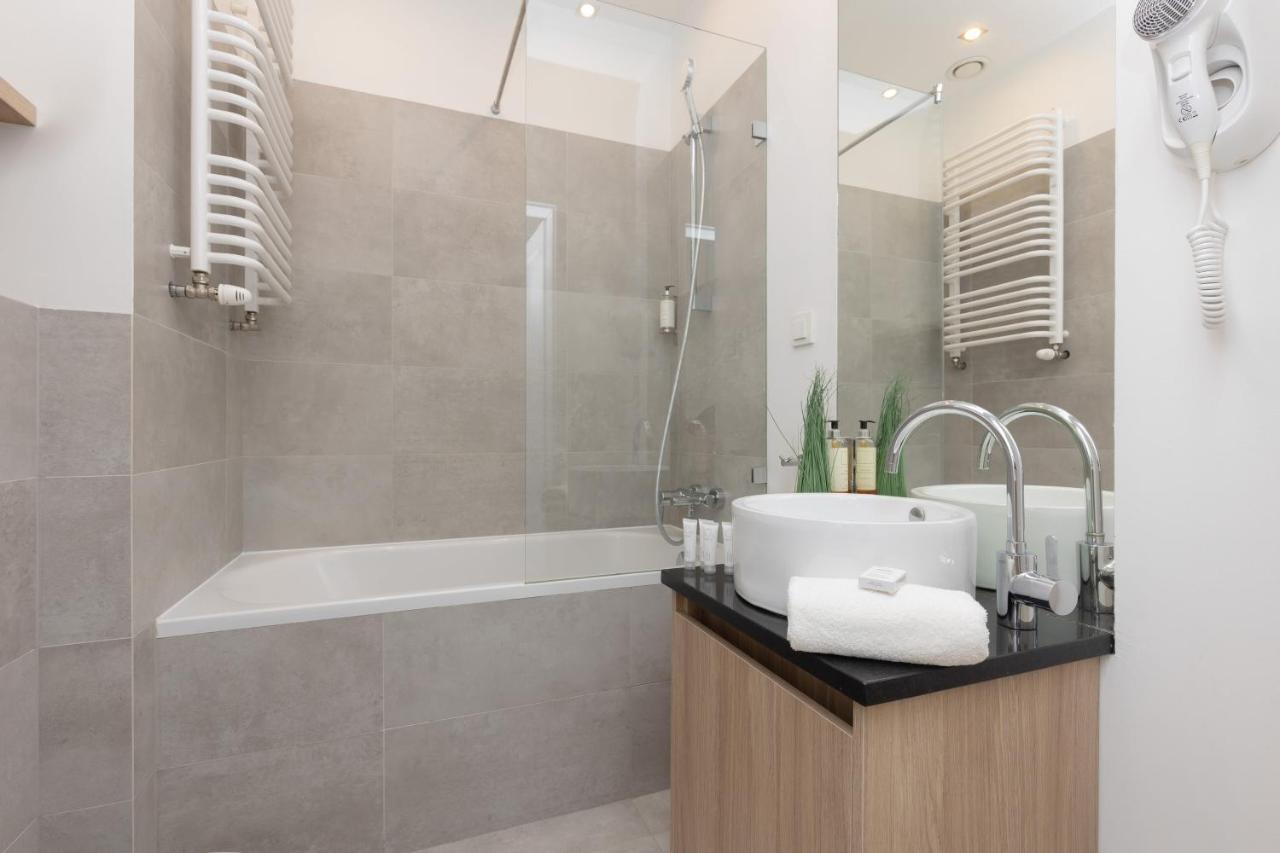 Wola Pet-Friendly Apartments With Ac Slawinska By Noclegi Renters Warschau Exterior foto