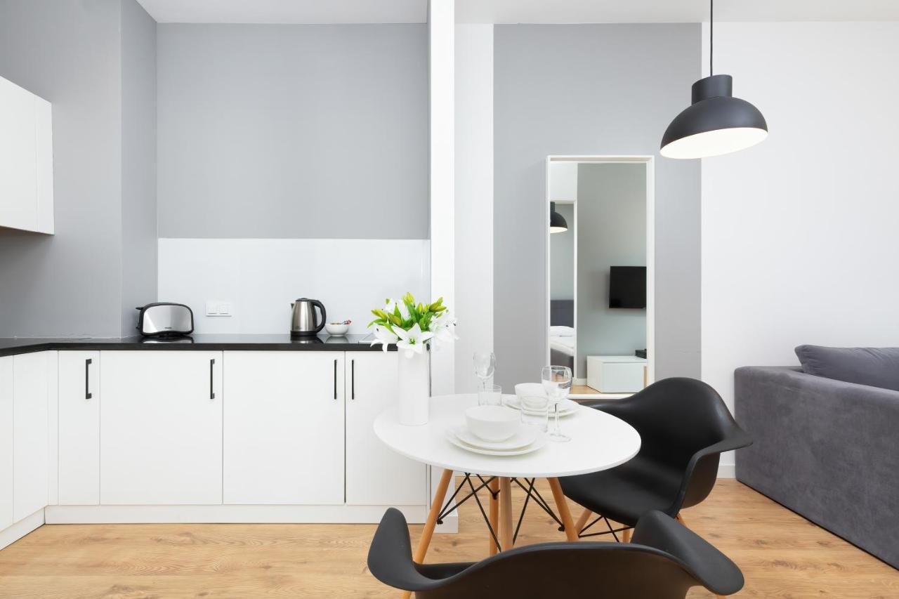 Wola Pet-Friendly Apartments With Ac Slawinska By Noclegi Renters Warschau Exterior foto